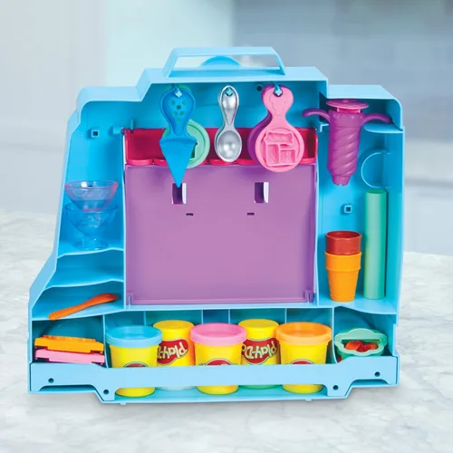 Vista 7 de Play-Doh Kitchen Creations Juguete Camión de Helados Playset para Niños, 20 Accesorios de Cocina de Juguete, 5 Colores, Juguetes Preescolares