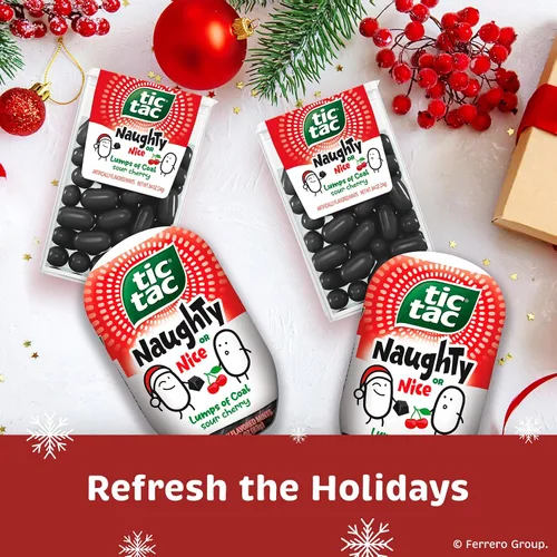 Vista 3 de Tic Tac Mentas Maliciosas o Amables, Pepitas de Carbón Sabor Cereza Ácida, 4 Paquetes de Botella, Refresco Para Llevar, Regalos de Navidad, 82 g