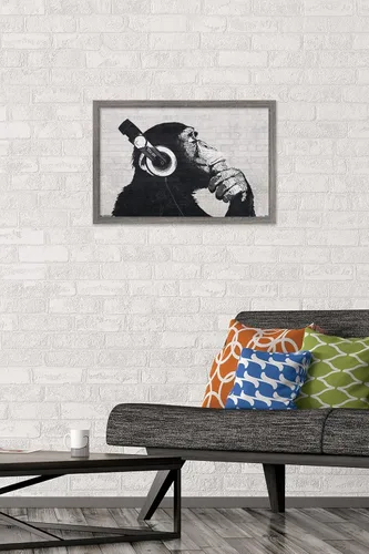 Vista 2 de Trends International Chimp with Headphones on Wall Wall Poster, 14.725" x 22.375", Barnwood Framed Version