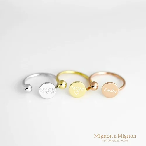 Vista 3 de MignonandMignon Personalized Custom Name Initial Disc Ring Gift For Her Mother's Day Gift - ROCB