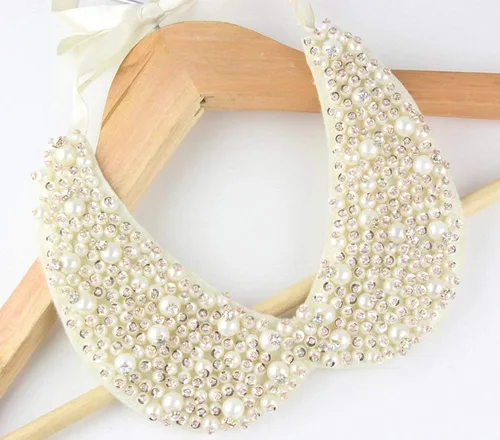 Vista 3 de Mural Art - Collar de lentejuelas con perlas de imitación extraíbles color blanco talla grande