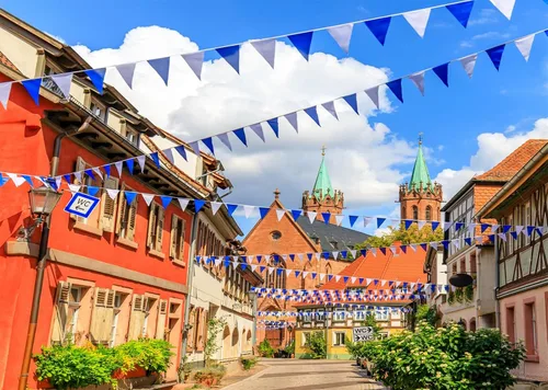 Vista 3 de BELECO Telón de fondo de tela de 5 x 3 pies para el Oktoberfest de Alemania, Baviera, con banderas bávaras, telón de fondo para festival de cerveza
