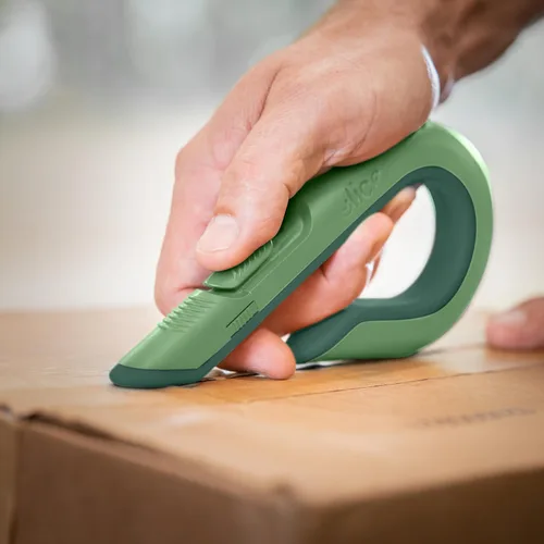 Vista 2 de Corte de caja Slice, cuchillo utilitario de potencia industrial, cuchilla de cerámica segura que dura 11 veces más que la de metal, color salvia, 1