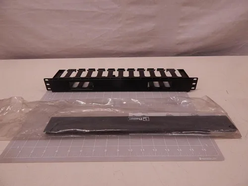 Vista 5 de Panduit WMPFSE, cable maestro horizontal, 1RU, color negro