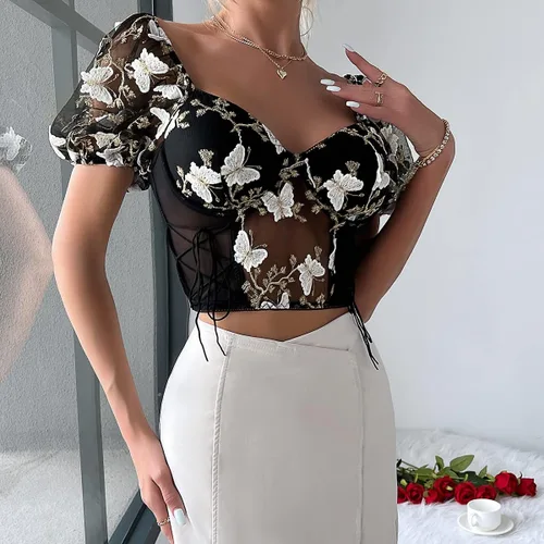 Vista 2 de Camiseta corta con bordado de mariposa para mujer, sexy, de malla, ajustada, ombliguera