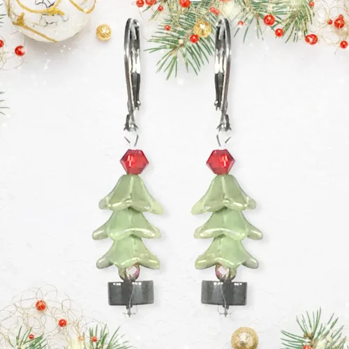 Vista 3 de CariCat Designs Boho Chic Handmade Christmas Holiday Red Prism and Mint Green Czech Glass Beaded Christmas Tree with Black Jasper Stone Base
