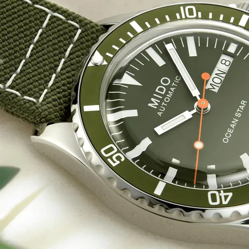 Vista 38 de MIDO Ocean Star Tribute - Swiss Automatic Watch for Men - 40.5mm Stainless Steel Case