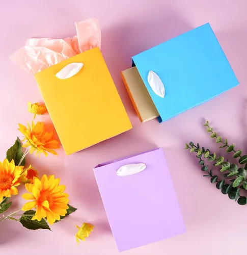 Vista 8 de Nihuecne Paquete de 8 bolsas de regalo coloridas de varios tamaños con papel de seda para cumpleaños, baby showers, Pascua y más