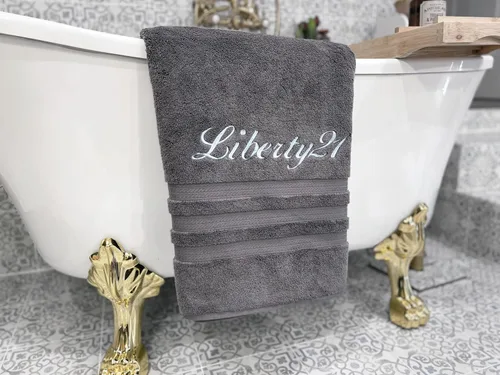 Vista 2 de Liberty21 Toalla de baño de lujo bordada con monograma personalizado o nombre. 100% algodón. (gris)