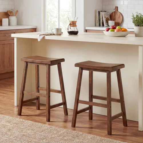 Vista 10 de COSTWAY Juego de 2 taburetes de madera maciza, sillas de mostrador sin respaldo de 24 pulgadas de altura con reposapiés, taburetes de madera