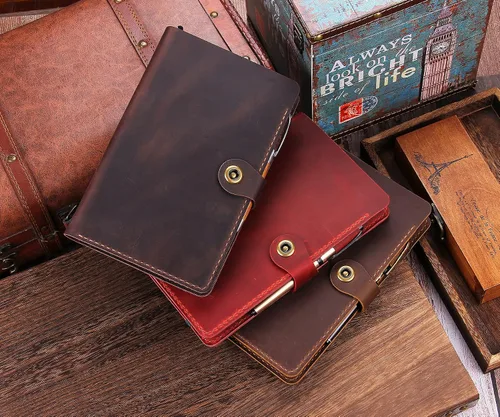 Vista 8 de Moleskine - Funda hecha a mano para cuaderno Moleskine de tapa dura, tamaño grande, 5 x 8.25 pulgadas, funda de cuero vintage con soporte