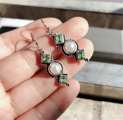 Vista 9 de ANDPAI Aretes colgantes únicos bohemios, ligeros, vintage, retro, plateado, verde, con barra de cristal, para mujeres y niñas, hipoalergénicos