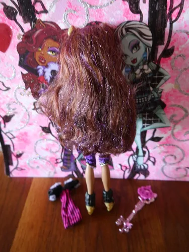 Vista 6 de Monster High Sweet 1600 Clawdeen Wolf Doll