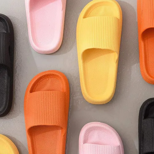 Vista 4 de shlutesoy Zapatos de ducha, pantuflas de baño, sandalias para mujeres y hombres, pantuflas para los amantes de los amantes, impermeables, ligeras