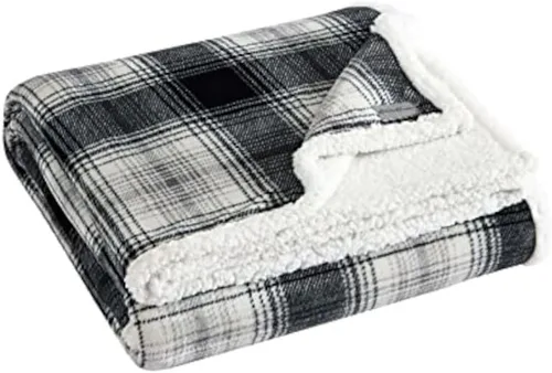 Vista 2 de Eddie Bauer - Manta de tamaño Queen, manta de cama de felpa ultrasuave con reverso de piel de oveja sintética, manta para sofá y cama