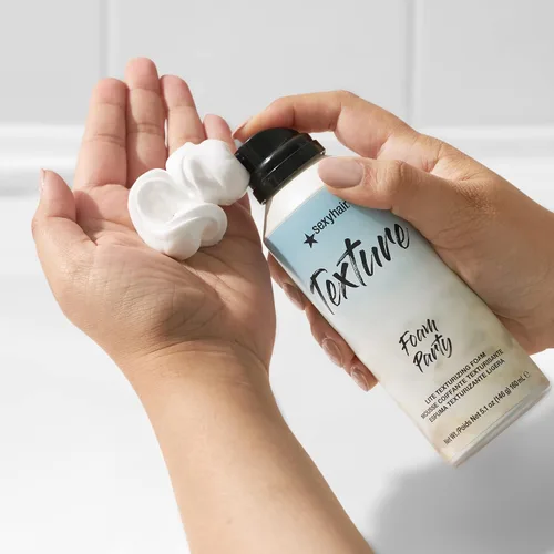 Vista 2 de SexyHair Texture Foam Party Lite - Espuma texturizante, 5.1 onzas Sujeción construible Añade brillo Todo tipo de cabello