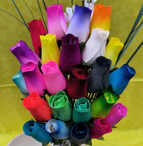 Vista 4 de Ramo con 2 docenas de rosas de madera de 24 colores mezclados, pimpollo artificial