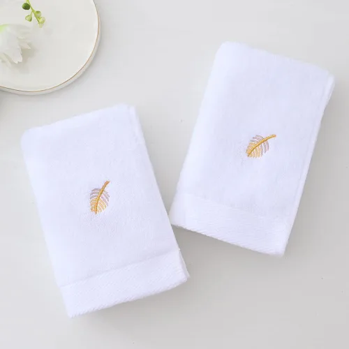 Vista 7 de YiLUOMO Gold Feathers Embroidered Elegant White Hand Towels Super Soft 100% Cotton Highly Absorbent Decorative Hand Towel Set for Bathroom Hotel &