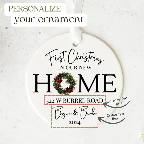 Vista 3 de Adorno Personalizado para la Primera Navidad en Nuestro Nuevo Hogar 2025, Adorno de Dirección de Casa Personalizado, Regalo para la Familia, Regalo