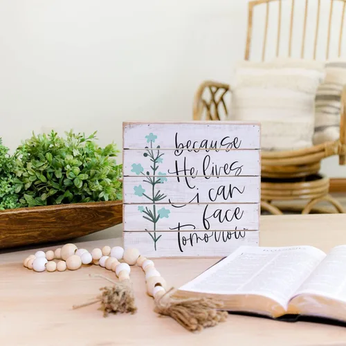 Vista 5 de Simply Said, INC Perfect Pallet Petites - Letrero de madera rústica de 8 pulgadas - Because He Lives, I Can Face Tomorrow - PET21208 Porque vive