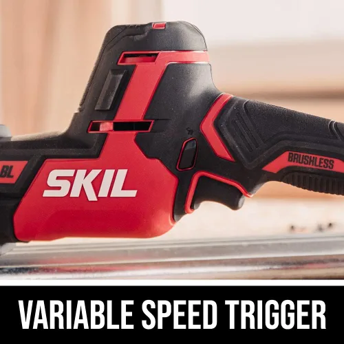 Vista 7 de SKIL PWR CORE 20 Sierra recíproca compacta sin escobillas de 20 V, incluye batería de litio de 2.0 Ah y cargador automático PWR JUMP - RS5825B-10