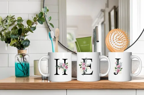 Vista 7 de Retreez Ramo botánico floral inicial A-Z con monograma, taza con monograma de cerámica de 11 onzas, regalo de agradecimiento de agradecimiento
