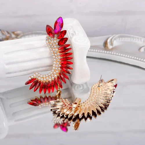 Vista 5 de Xerling Aretes personalizados con diamantes de imitación rojos, aretes de cristal trepadores bohemios para mujer, aretes de novia brillantes