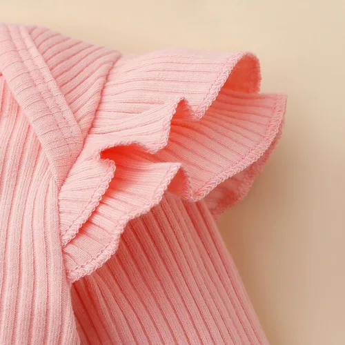Vista 6 de La ropa del bebé recién nacido establece el mameluco y pantalones de las muchachas con el sombrero