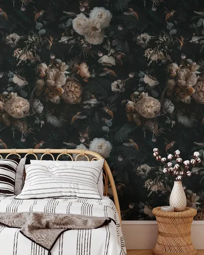 Vista 2 de Papel tapiz floral vintage, papel tapiz autoadhesivo extraíble, diseño floral oscuro, peonías y pájaros