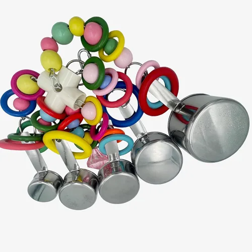 Vista 6 de Macetas metálicas y cuerdas de anillo multicolor, 5 tazas de acero inoxidable y anillos de madera para loro grande y extra grande, amazonas