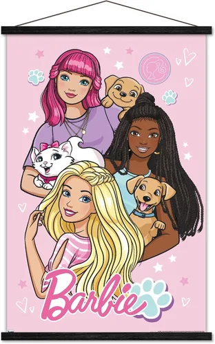 Vista 8 de Trends International Mattel Barbie - Bonito póster de pared, 22.37 x 34.00 pulgadas, paquete de impresión premium y colgador de madera de haya
