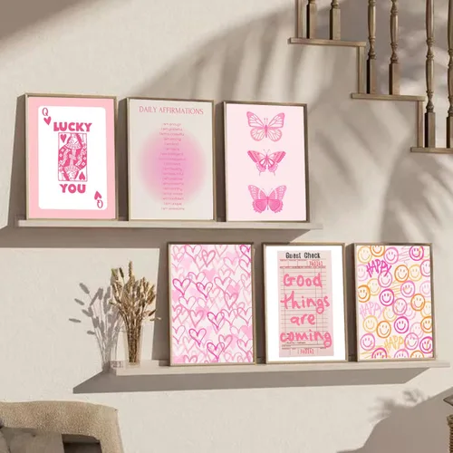 Vista 4 de QMV 6 piezas de arte de pared rosa preppy de póquer Halo Digital Room Póster estético mariposa sonriente y2k retro moda estilo universitario