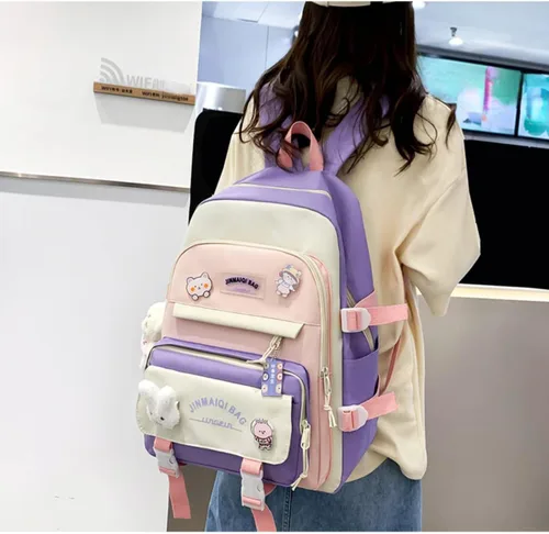 Vista 4 de Juego de 5 mochilas kawaii con colgante de oso y alfileres - Kit de mochila de conejito de anime japonés con diseño de retazos, Púrpura, Japonés