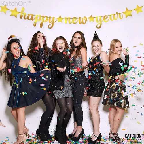 Vista 9 de KatchOn, Pancarta de Feliz Año Nuevo de Oro Brillante - 3.05 metros, Pre - Enhebrado Telón de Fondo de Feliz Año Nuevo para Decoraciones de Año