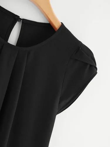 Vista 3 de Milumia - Blusa de cuello redondo plisado para mujer, estilo casual y básico, con manga casquillo y abertura de cerradura en la espalda