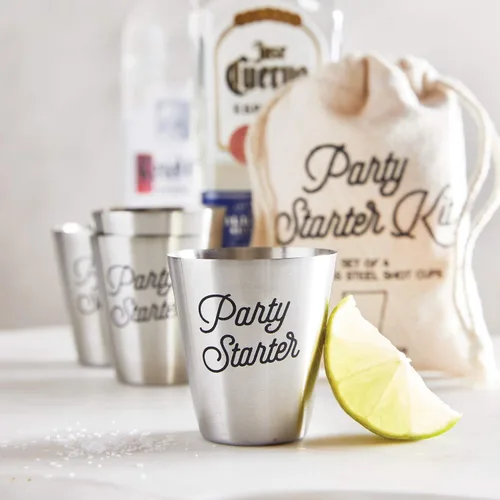 Vista 4 de Santa Barbara Design Studio SIPS Drinkware - Vasos de chupito de acero inoxidable, 4 unidades, 2 onzas, inicio de fiesta