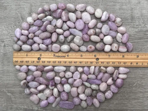 Vista 6 de GAF TREASURES Piedras pulidas de kunzita al por mayor, piedra preciosa natural pulida de la kunzita, rocas pulidas kunzita (Kunzita, 0.25 libras)