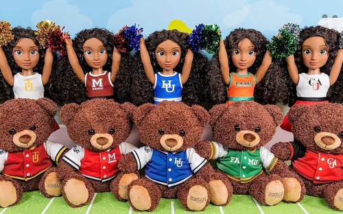 Vista 7 de Just Play Purpose Toys HBCyoU Clark - Oso de peluche de graduado de 10 pulgadas, regalos de graduación, animales de peluche y juguetes para niños a