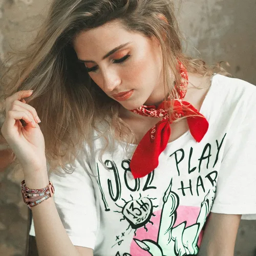 Vista 3 de Pulsera de cuero bohemia compatible con Fitbit Versa 4/Versa 3/Sense/Sense 2 bandas para mujeres y hombres, joyería hecha a mano, correa multicapa