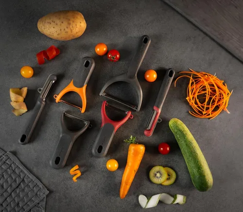 Vista 14 de Zyliss Julienne Y Peeler - Hoja de acero inoxidable ultra afilada para zanahorias, calabacines y papas, agarre ergonómico de paja de trigo, cortador