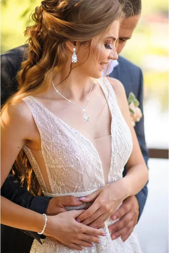 Vista 4 de CAVETEE Conjunto de joyas para mujer, collar con colgante de novia de cristal y pulsera para mujer