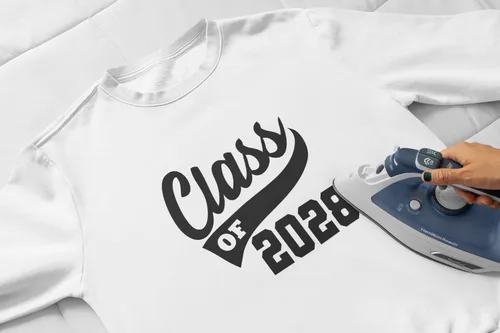 Vista 2 de Adhesivo de graduación para planchar en la clase de 2028, calcomanía para camiseta de secundaria, parche de graduación HTV para graduados