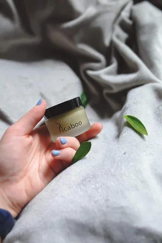Vista 5 de Tratamiento para la dermatitis debajo del seno: Bálsamo natural para el alivio de la irritación y rozaduras en el seno. A base de plantas. Aceite