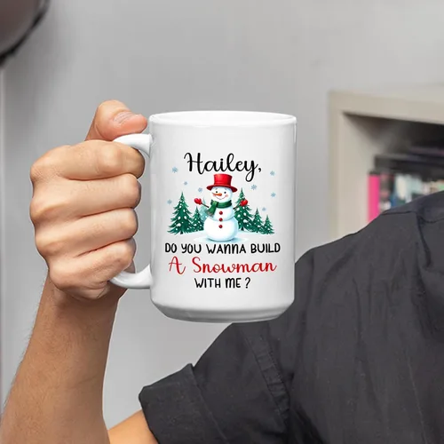 Vista 3 de Taza Personalizada Construcción De Muñeco De Nieve Con Nombre, Taza De Café De Navidad Muñeco De Nieve, Tazas De Árbol De Navidad Personalizadas