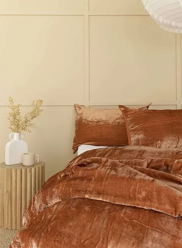 Vista 2 de Funda de edredón de terciopelo sólido ultra-luxe, ropa de cama boho UO, funda de colcha Donna, juego de edredón de 3 piezas, juego de cama de Aqua