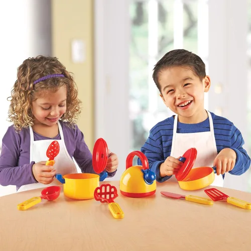 Vista 4 de Juego de cocina Pretend & Play de Learning Resources