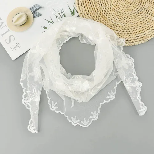 Vista 4 de LMVERNA Triángulo velo Mantilla cabeza cubierta bordado flor velos novia boda accesorio