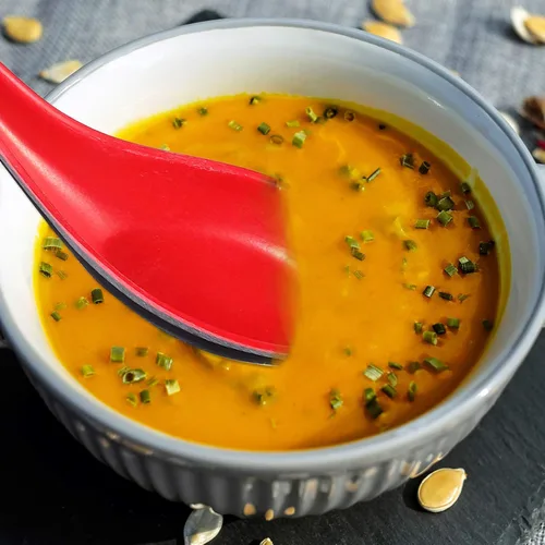 Vista 4 de DOITOOL Paquete de 10 cucharas de sopa coloridas para niños y niñas, de mango largo, utensilios multiusos para comer
