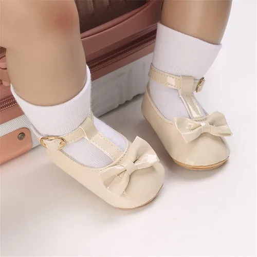 Vista 2 de COSANKIM Zapatos planos Mary Jane para bebés y niñas, suela de goma antideslizante, zapatos de vestir de princesa para boda