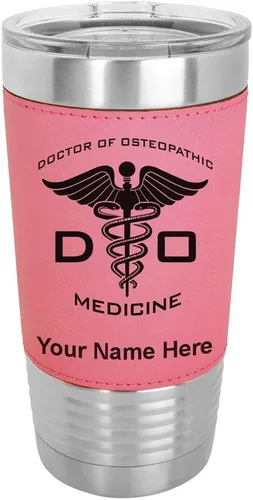 Vista 9 de LaserGram Vaso aislado al vacío de 20 onzas, DO Doctor of Osteopathic Medicine, grabado personalizado incluido (piel sintética, estilo béisbol)